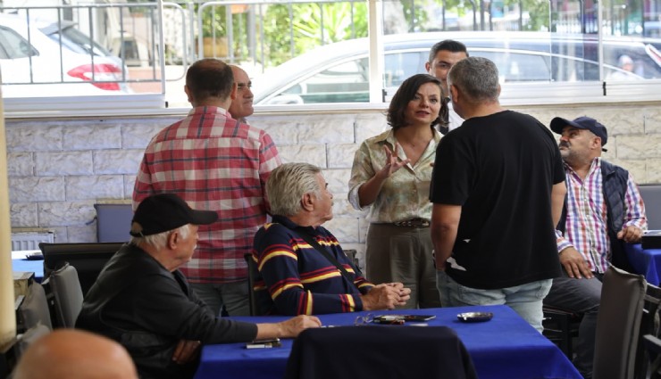 Başkan Kınay Karabağlar’ı sokak sokak geziyor: 58 mahalle için saha mesaisi