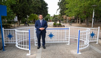 Bornova’da parklara motosiklet girişine bariyerli önlemi