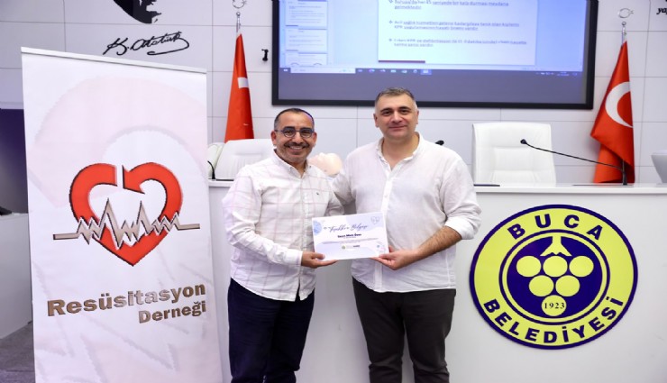 Buca’da hayat kurtaran eğitim: Kalp masajı uygulamalı gösterildi