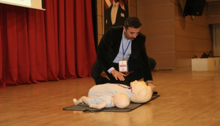 Çiğli’de ilk yardım semineri: Hayat kurtaran müdahaleler anlatıldı