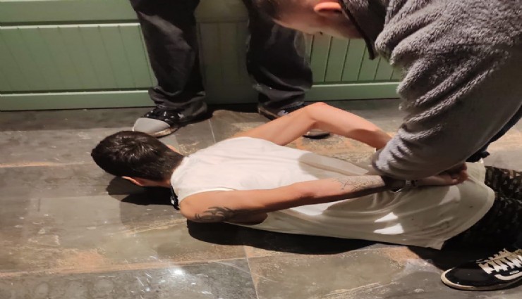Cinayet şüphelileri otel odasında yakalandı