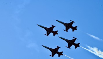 Fethiye semalarında Türk Yıldızları'ndan nefes kesen prova