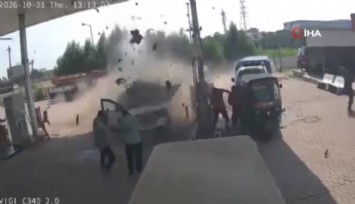 Hindistan'da dolum yapan CNG'li araç patladı: 2 yaralı