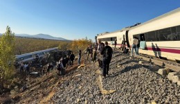 İspanya’daki tren kazasında kritik ayrıntı: Makinistin uyarısına rağmen sefer sürdü