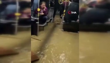 İstanbul’da sağanak hayatı felç etti: Yolcular otobüste mahsur kaldı