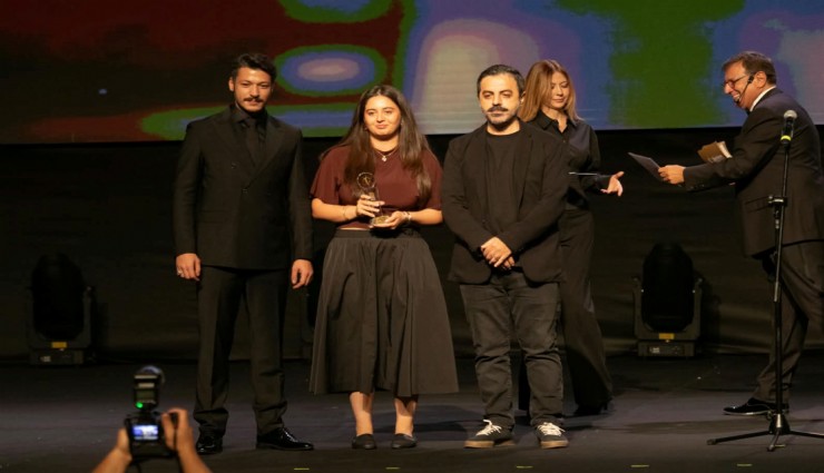 İzmirli genç yönetmenin büyük başarısı: Altın Koza’dan jüri özel ödülü