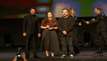 İzmirli genç yönetmenin büyük başarısı: Altın Koza’dan jüri özel ödülü