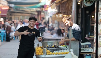 Kemeraltı Festivali çarşıya hareket getirdi: Esnafın yüzü güldü