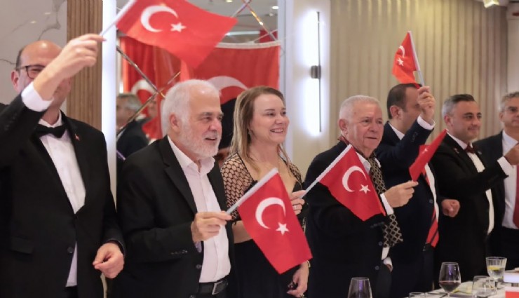 Konak’ta Cumhuriyet’in 103. yılı dayanışmayla kutlandı