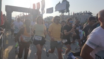 Lykos yarı maratonu'nda binlerce kişi koştu