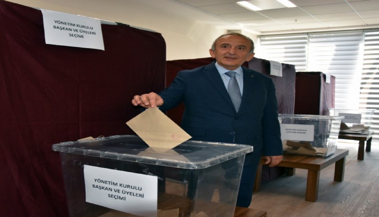Manisa TSO’da Mehmet Yılmaz güven tazeledi: Üçüncü kez başkan seçildi
