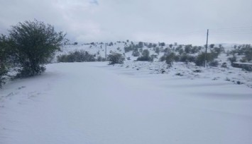 Manisa'ya mevsimin ilk karı düştü