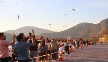Ölüdeniz Hava Oyunları Festivali başladı: Gökyüzü şovlara sahne olacak