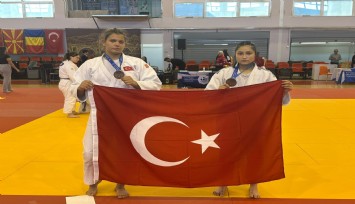 Salihli’ye Balkan gururu: Göksu ve Hira’dan bronz madalya