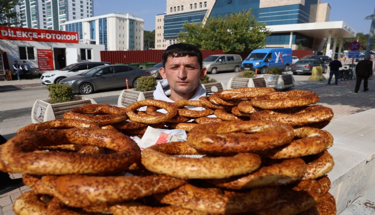 Simit tezgahına not bırakıp KPSS sınavına girdi, güveni boşa çıkmadı