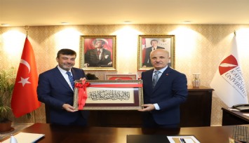 YÖK Başkanı Özvar'dan İzmir Katip Çelebi Üniversitesine ziyaret