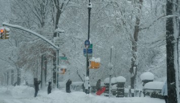ABD’de kar fırtınası hayatı durma noktasına getirdi