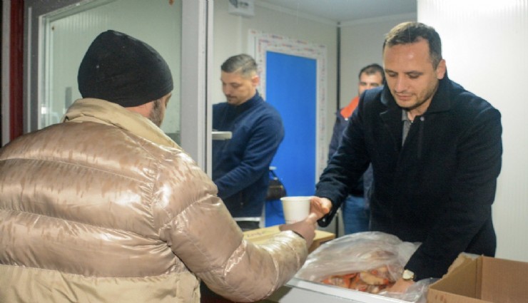 Başkan Eşki EVKA-3’te vatandaşlara kendi elleriyle çorba ikram etti
