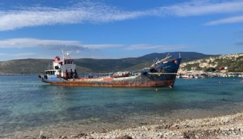 Çeşme Kent Konseyi’nden Demircili’deki hurda gemiyle ilgigli açıklama: Derhan kaldırılmalı
