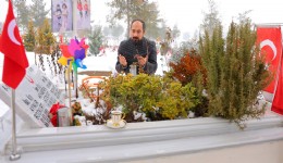 Depremde eşi ve 2 çocuğunu kaybeden baba: 'Bir acının bekçisi oldum, varken kıymet bilin'