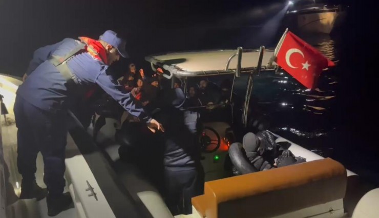 İzmir açıklarında 39 düzensiz göçmen yakalandı