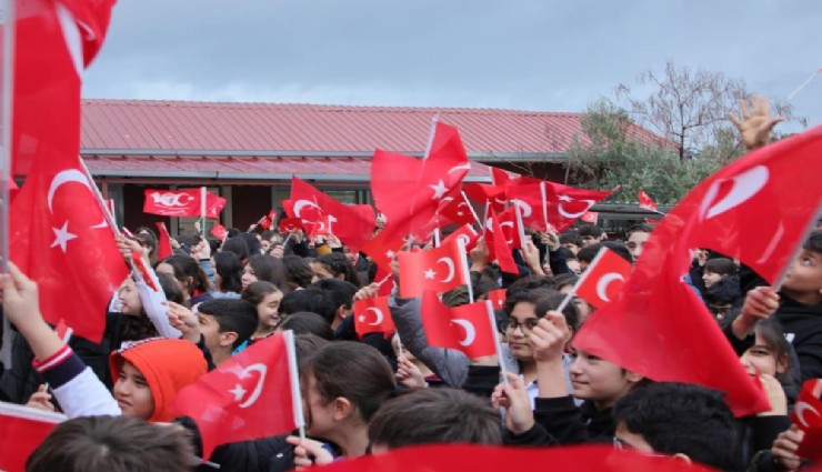 İzmir'de eğitimde ikinci dönem 'kırmızı-beyaz' başladı