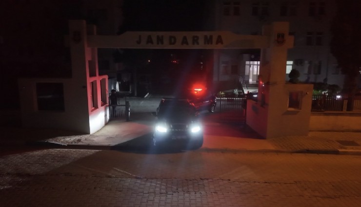 İzmir'de yolsuzluk operasyonunda 4 tutuklama