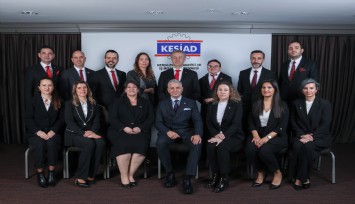 KESİAD’da bayrak değişimi