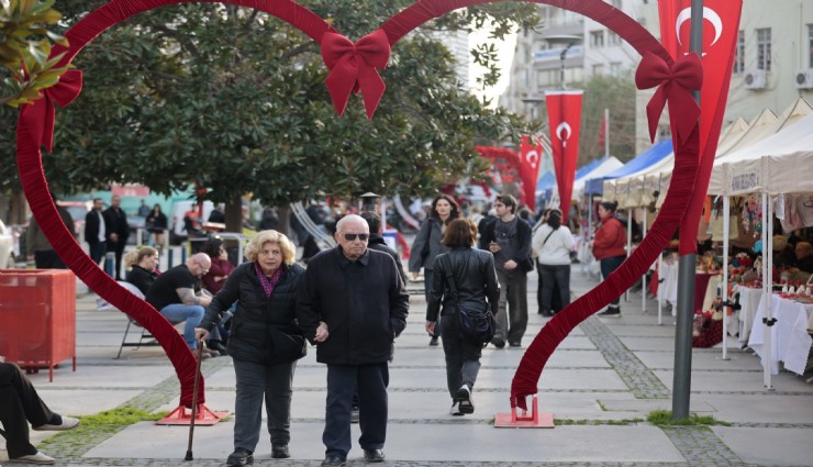Konak’ın Sevgililer Günü El Emeği Kermesi başladı