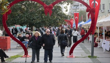 Konak’ın Sevgililer Günü El Emeği Kermesi başladı
