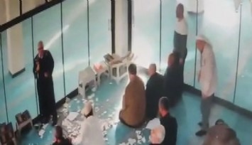 Şanlıurfa’da camide tavan alçısı cemaatin üzerine düştü
