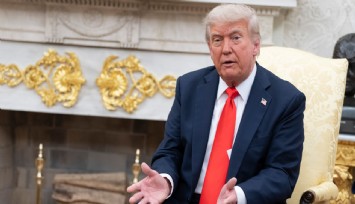 Trump: 'Daha ne kadar aranızda olurum bilemiyorum, silahlarını bana doğrultan çok insan var'