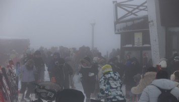 Uludağ’da rekor yoğunluk: 47 bin 467 araç giriş yaptı