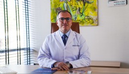 Uzmanından kritik uyarı: 'Haftada bir kredi kartı ağırlığında plastik yutuyoruz ve mikroplastik maruziyeti çocuk sahibi olma hayallerini kırıyor'