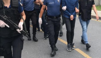 İzmir'de suç örgütü propagandası yapan 7 şüpheli tutuklandı