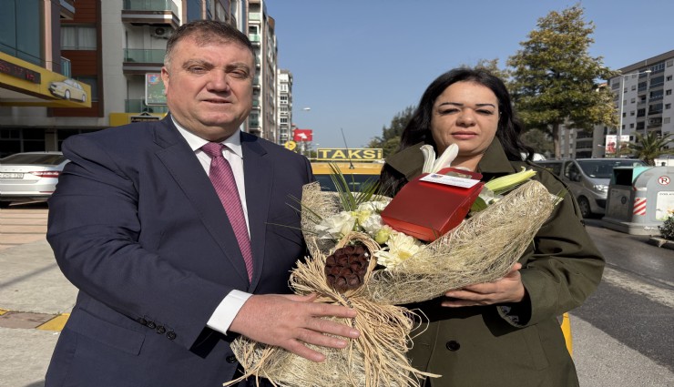 İzmir'de taksi direksiyonunda kadın gücü