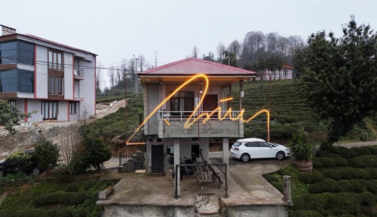 Rize’de Erdoğan’a led ışıklı imza sürprizi