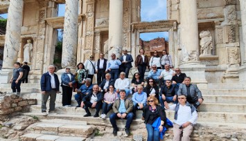 Bornova Muhtarlar Akademisi tamamlandı: Finali Selçuk’ta kültür ve dayanışma gezisiyle yaptılar