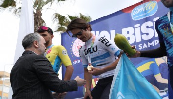 DEÜ’lü sporculardan bisiklette büyük başarı