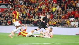 Göztepe, Galatasaray'a direnemedi: 1-3