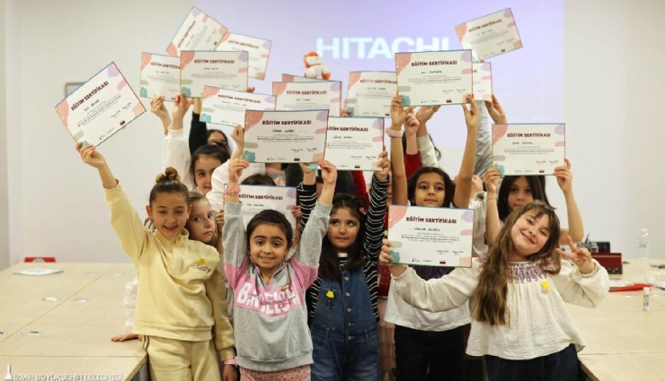 İzmir’de çocuklar kendi hikyelerinin kahramanı oldu