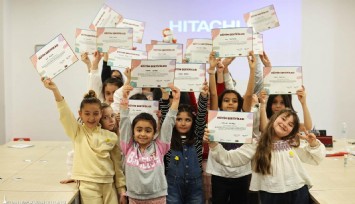 İzmir’de çocuklar kendi hikyelerinin kahramanı oldu