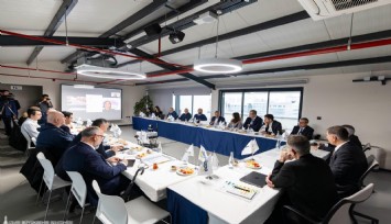 İzmir’de yapay zeka hamlesi: Kamu, özel sektör ve akademi aynı masada buluştu