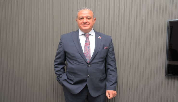 İzmir Dişhekimleri Odası’nda Ersin Atinel yeniden başkan seçildi