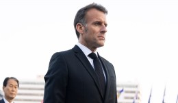 Macron: 'Hürmüz Boğazı'nın askeri operasyonla açılması fikri gerçekçi değil'