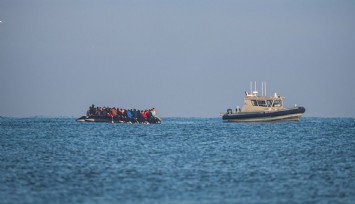 Manş Denizi’nde göçmen faciası: 4 kişi akıntıya kapılarak hayatını kaybetti