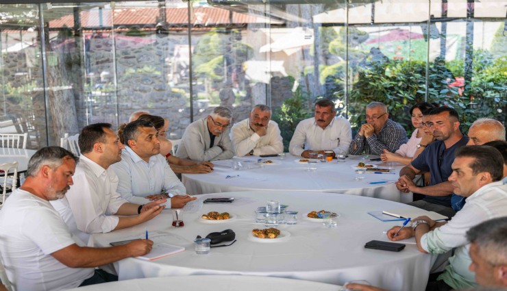 Bornova’da muhtarlarla ortak çözüm masası kuruldu