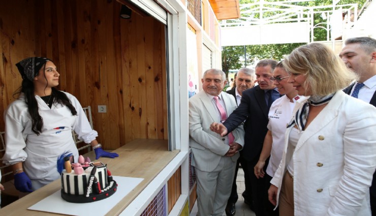 Çiğli’de istihdam garantili pastacılık kursu tamamlandı