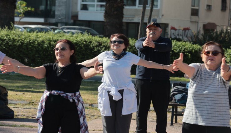 Konak’ta sabahlar sporla başlıyor: Açık hava etkinliğine yoğun ilgi