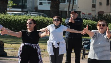 Konak’ta sabahlar sporla başlıyor: Açık hava etkinliğine yoğun ilgi